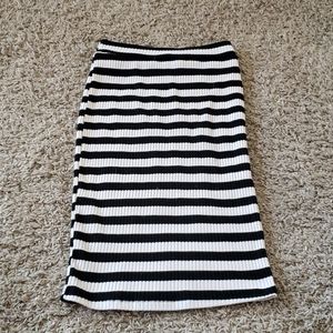 Renee C Black and White Pencil Skirt